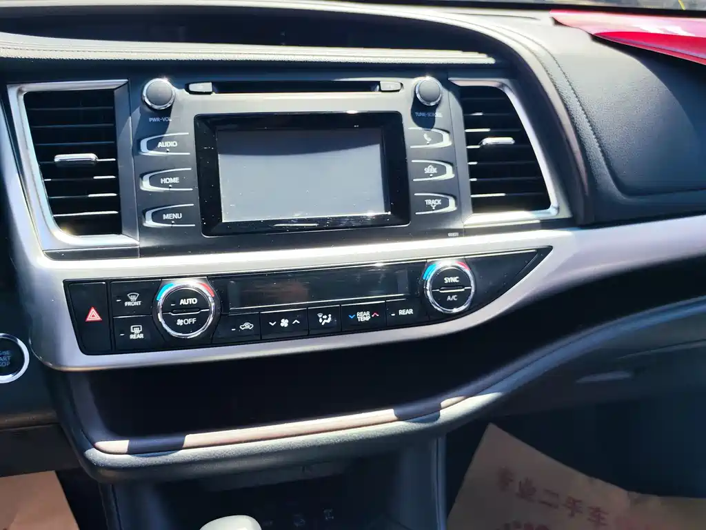 Toyota Highlander 2018 — фото 10