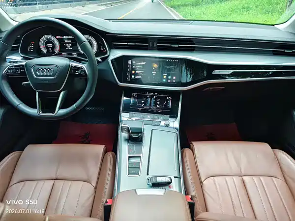 Audi A6L 2022