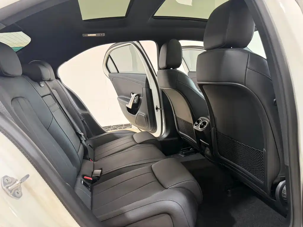Mercedes-Benz A-Class 2023 — фото 11