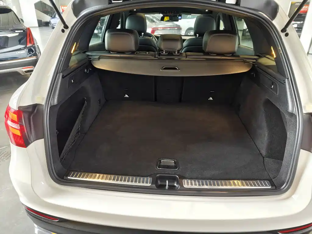 Mercedes-Benz GLC 2016 — фото 18