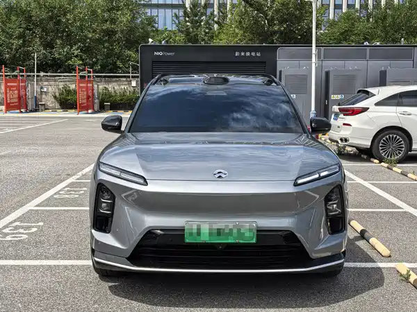 NIO ES6 2025