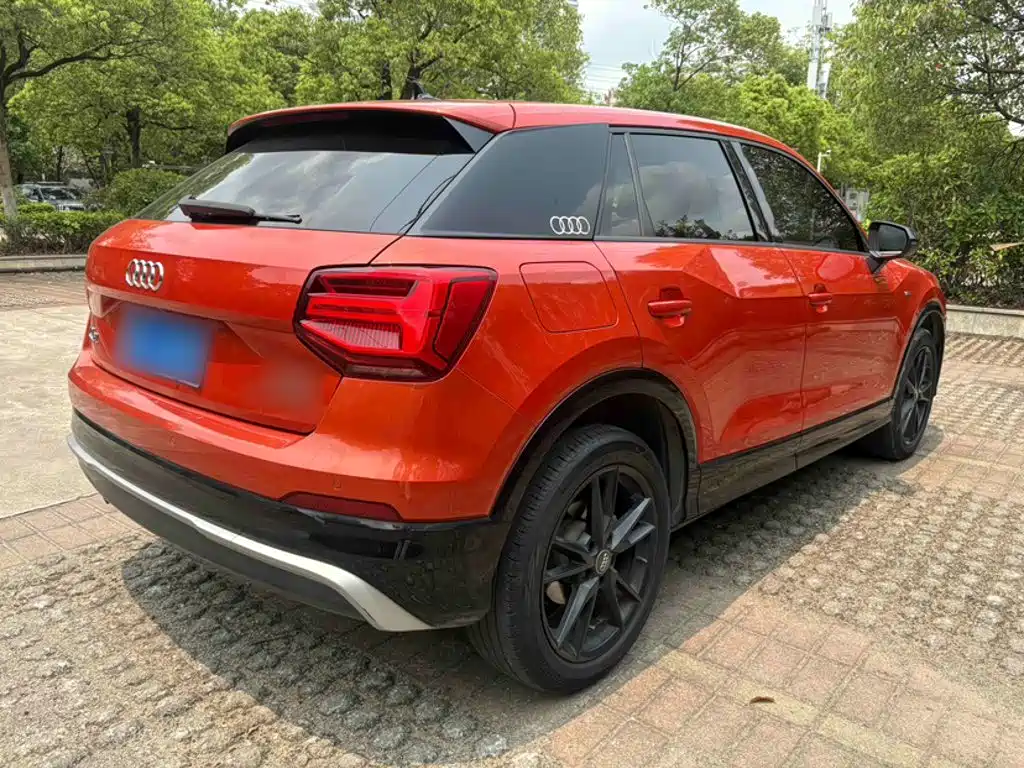 Audi Q2L 2021 — фото 14
