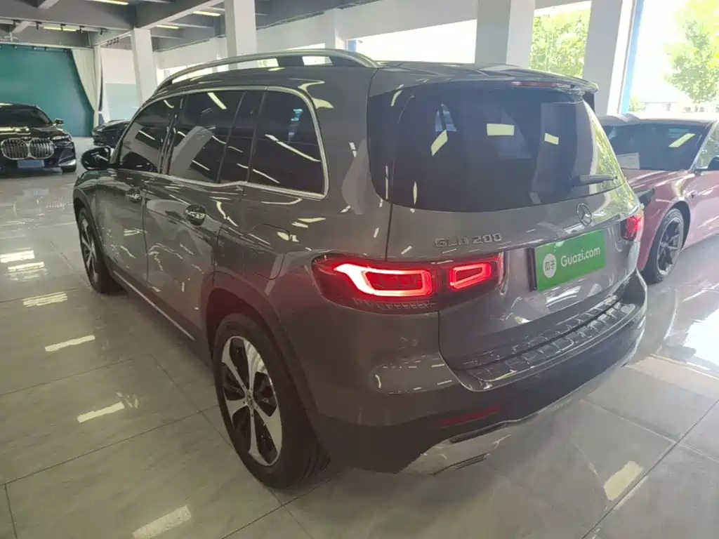 Mercedes-Benz GLB 2021