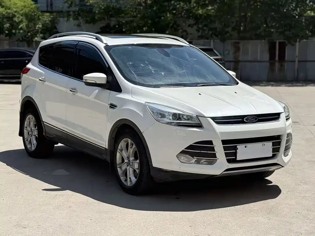 Ford Kuga 2013 — фото 3
