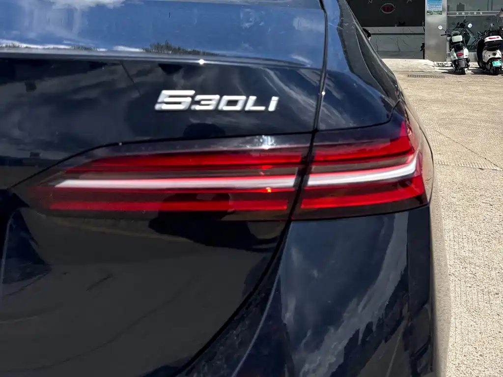 BMW 5 Series 2025