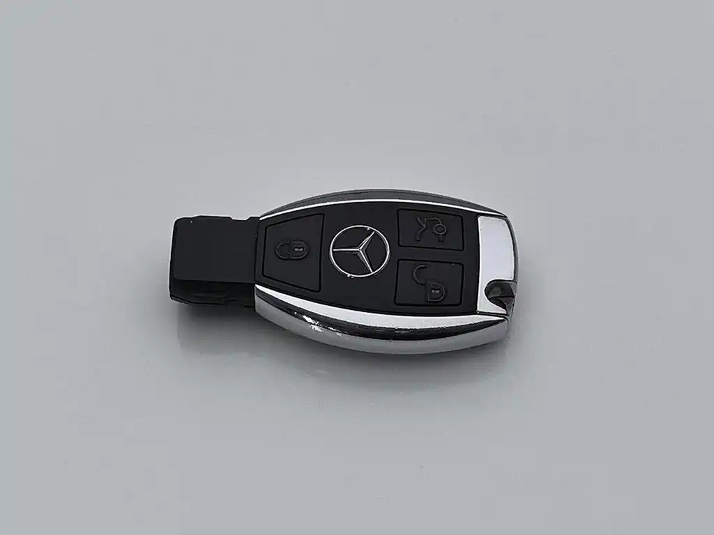 Mercedes-Benz E-Class 2014 — фото 19