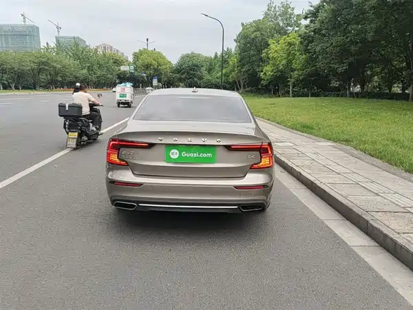 Volvo S60 2022