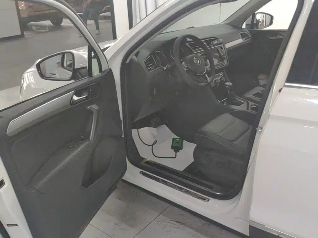 Volkswagen Tiguan L 2018 — фото 16