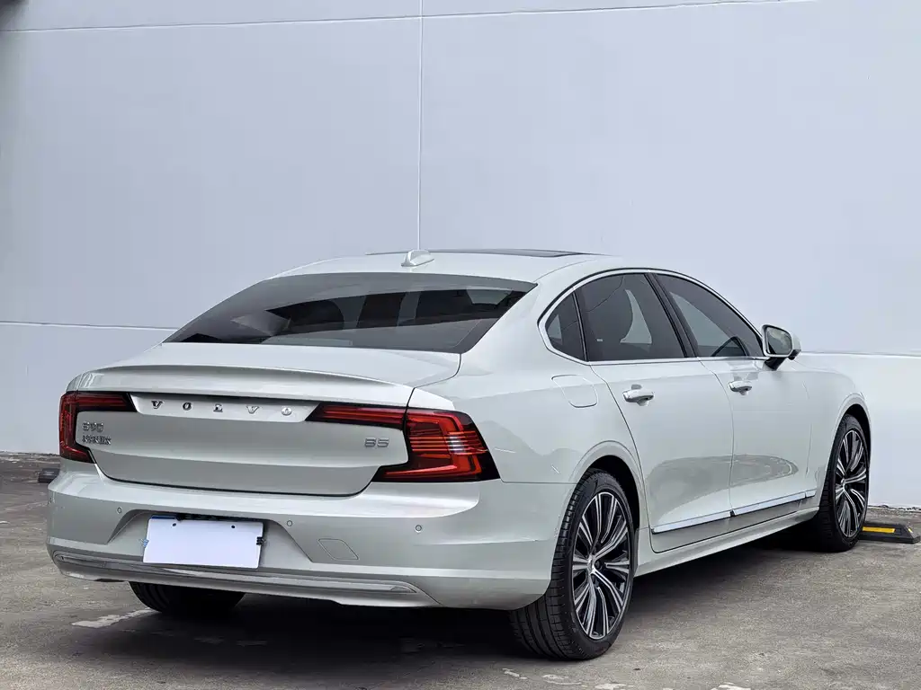 Volvo S90 2022 — фото 15