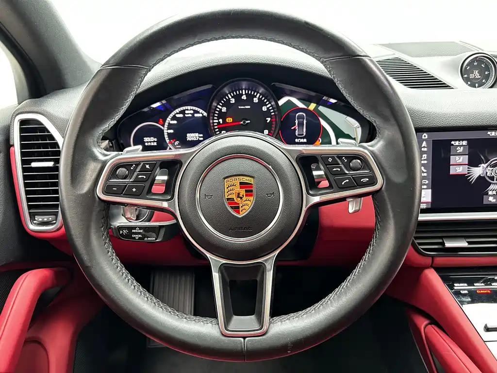 Porsche Cayenne 2019 — фото 13