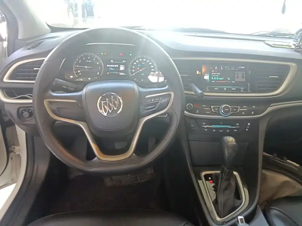 Buick Excelle 2015 — фото 11