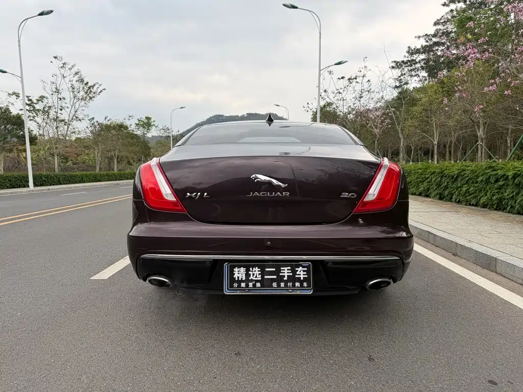 Jaguar XJ 2018 — фото 3