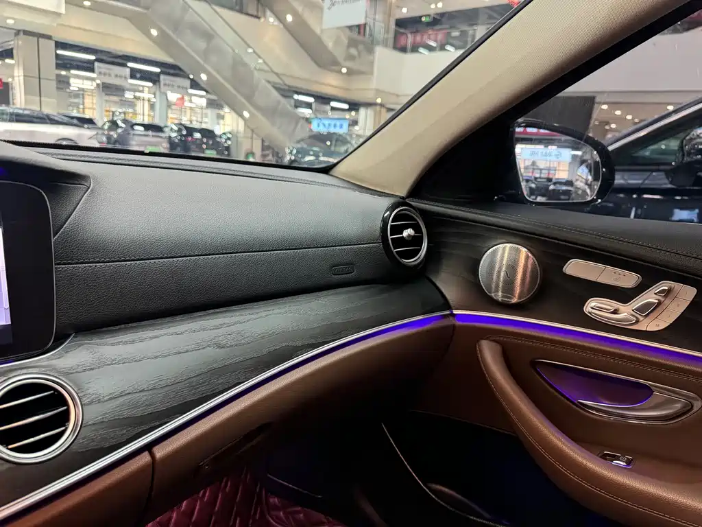 Mercedes-Benz E-Class 2020 — фото 11