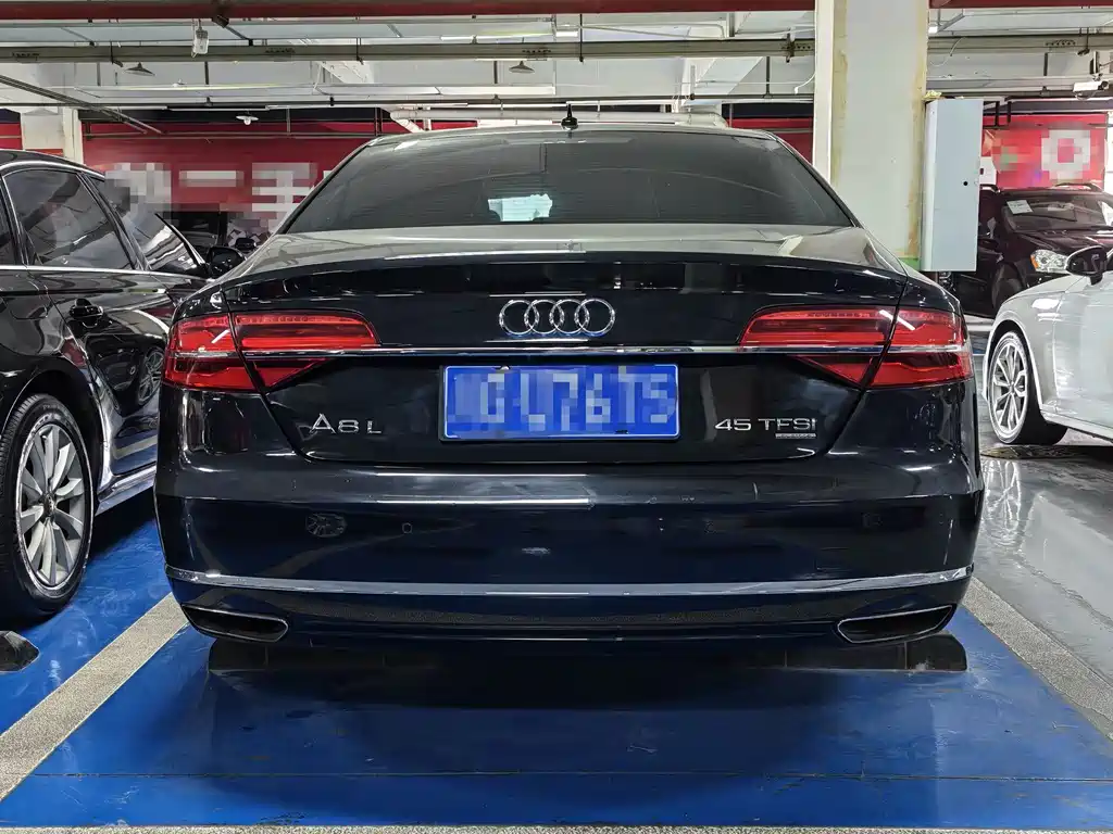 Audi A8 2016 — фото 17