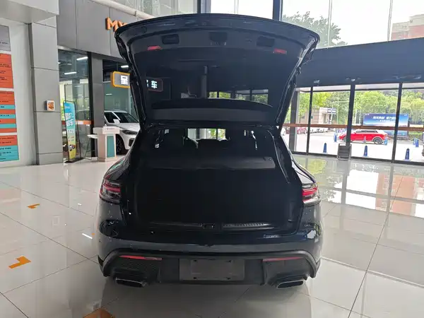 Porsche Macan 2022