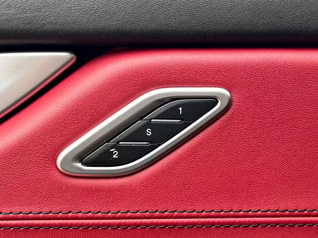 Maserati Levante 2016 — фото 21