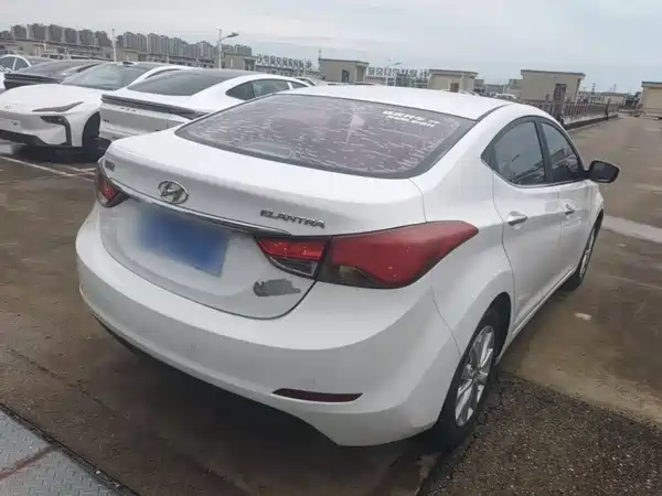 Hyundai Elantra Langdong 2017