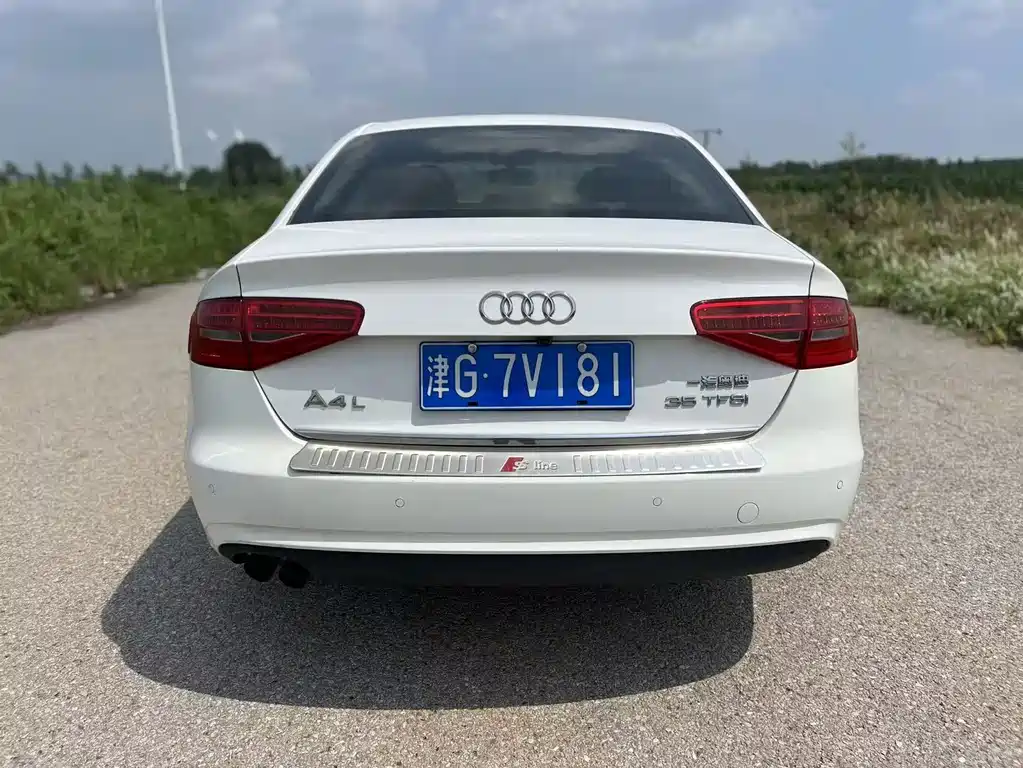 Audi A4L 2014