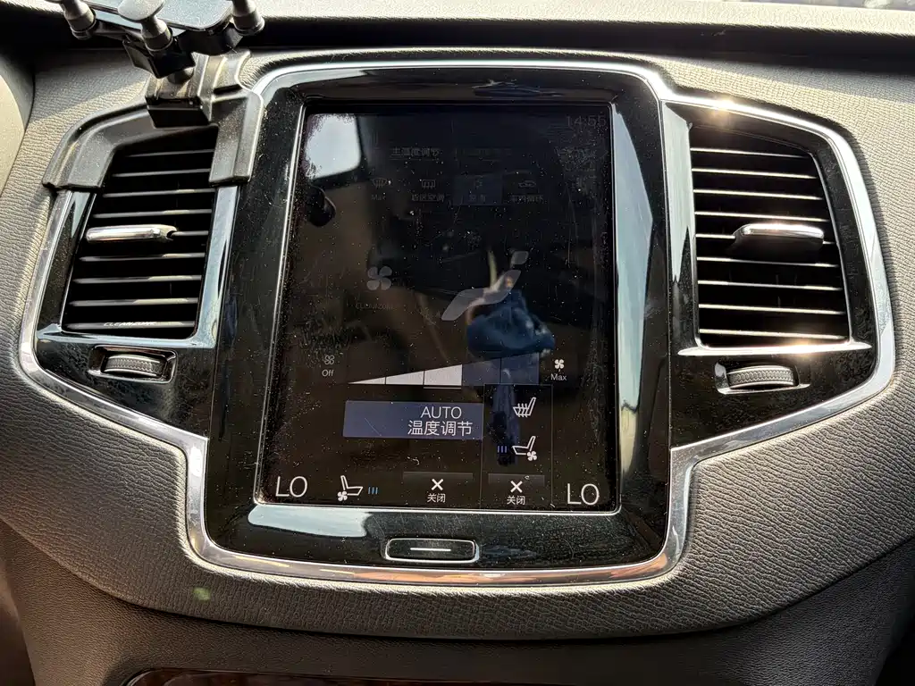 Volvo XC90 2015 — фото 8