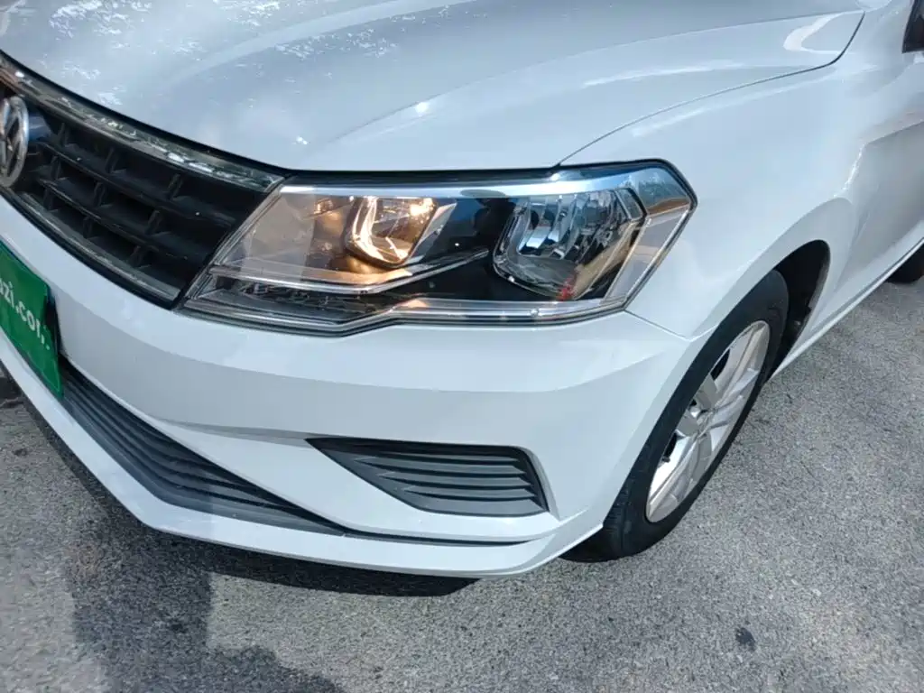 Volkswagen Jetta 2019 — фото 24