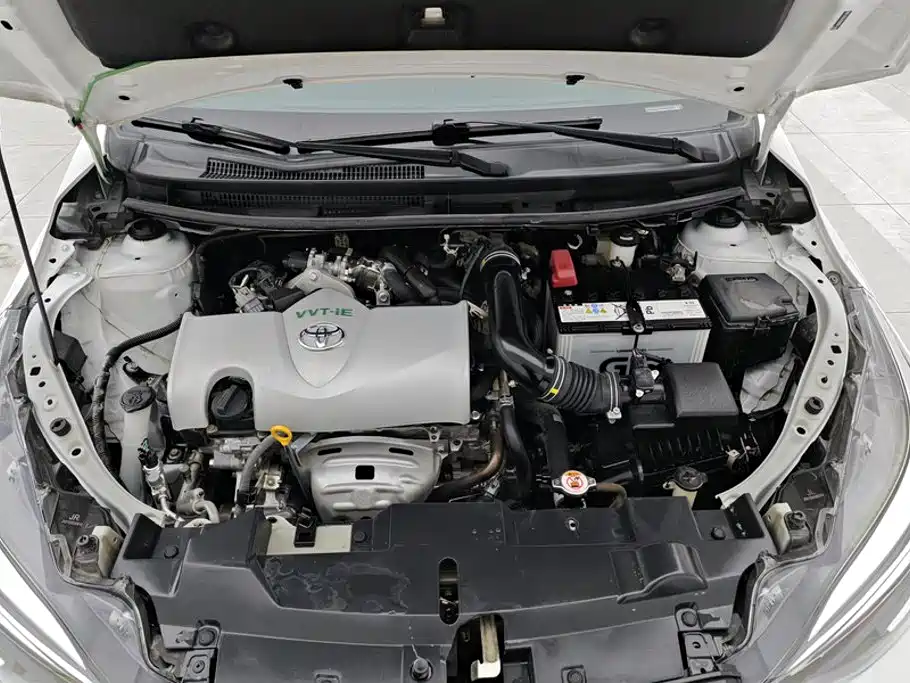 Toyota Yaris L 2021 — фото 10