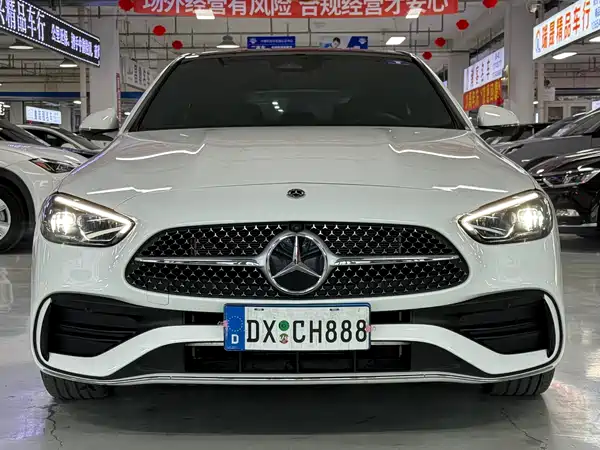 Mercedes-Benz C-Class 2025