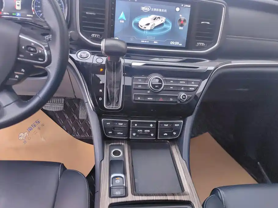 GAC Trumpchi M8 2020 — фото 16