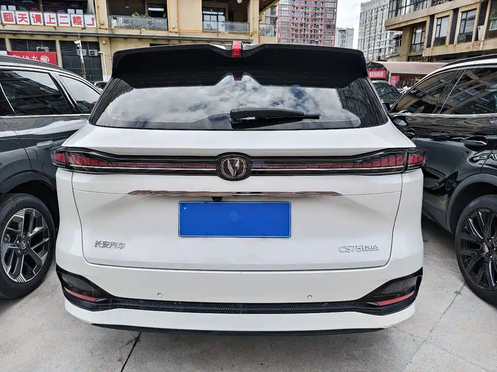 Changan CS75PLUS 2025 — фото 15