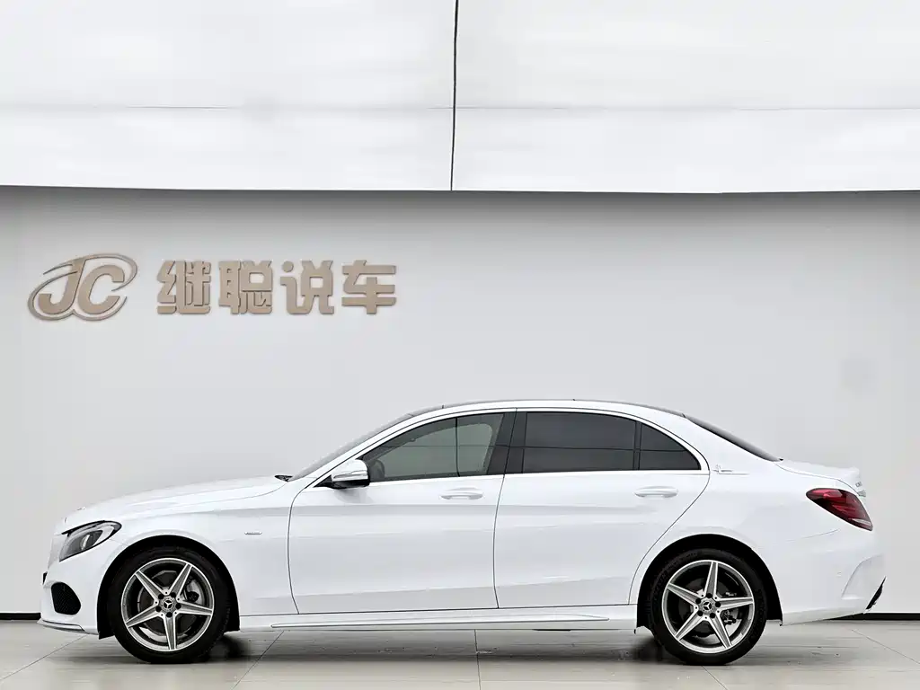 Mercedes-Benz C-Class 2018 — фото 11