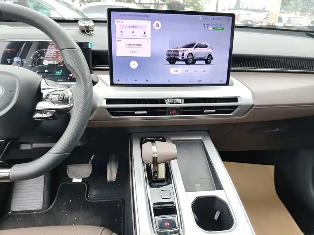 GAC Trumpchi GS4 2025 — фото 13