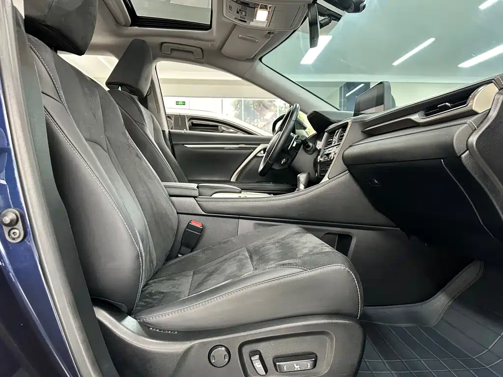 Lexus RX 2020 — фото 12