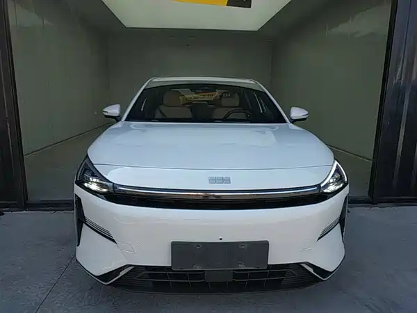 Geely Galaxy L6 2025