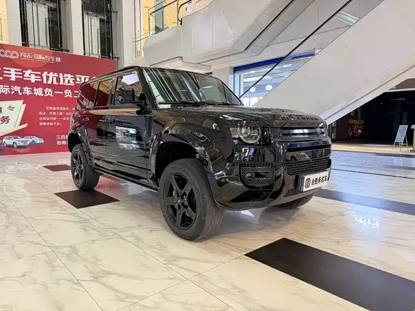 Land Rover Defender 2021