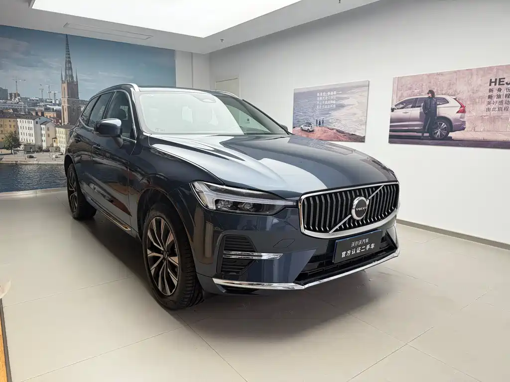 Volvo XC60 2025 — фото 3