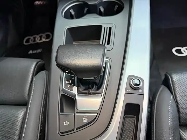 Audi A4L 2022 — фото 16