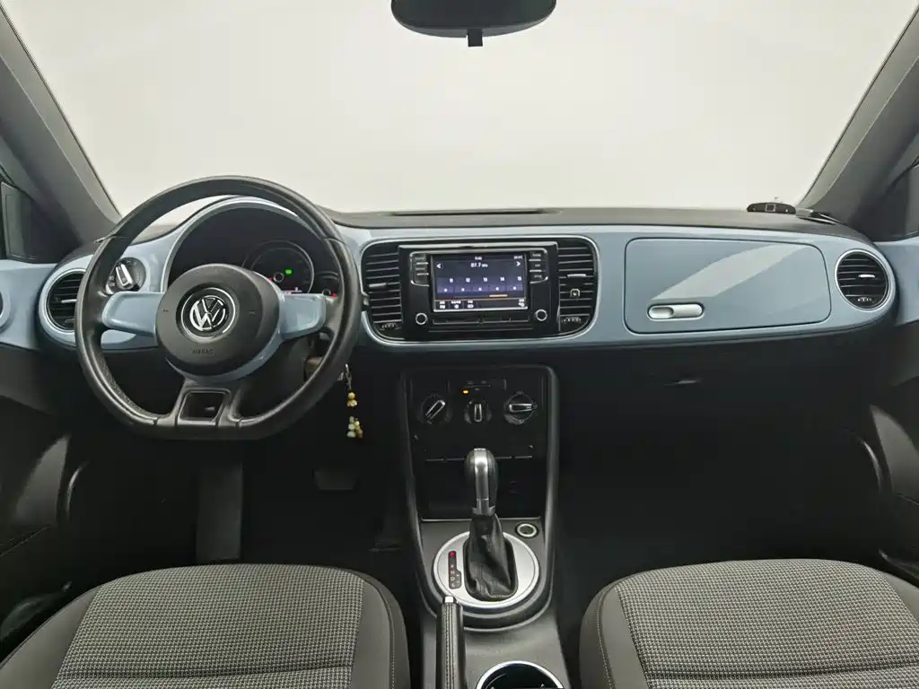 Volkswagen Beetle 2016