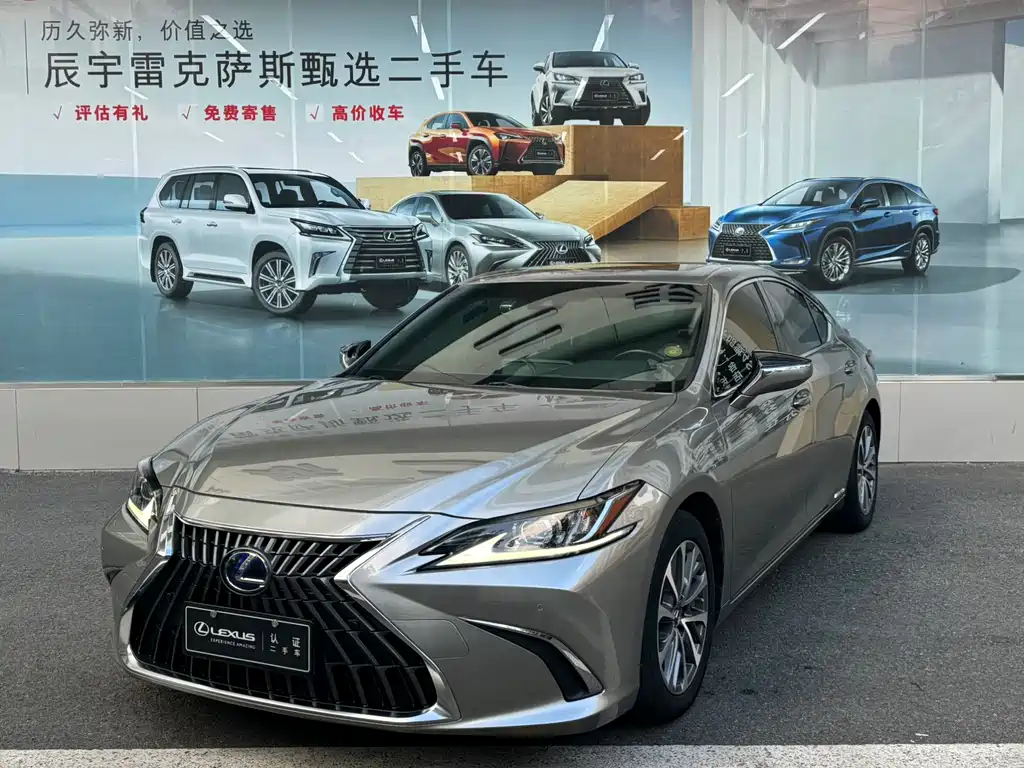Lexus ES 2022 — фото 1