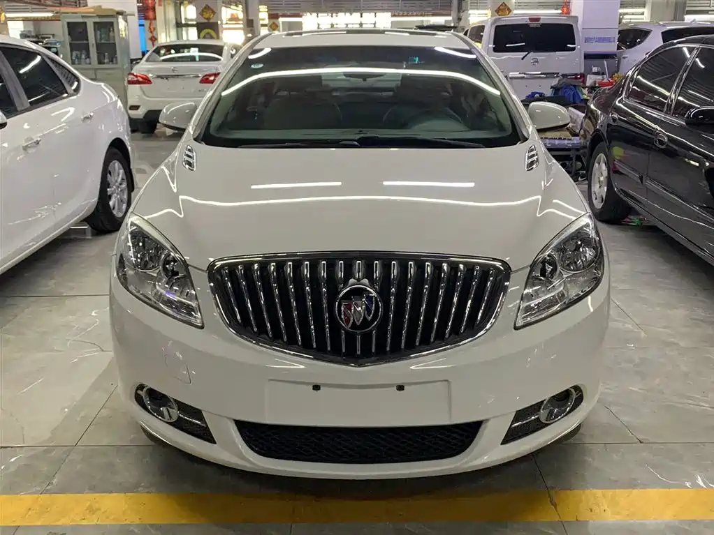Buick Excelle 2014 — фото 3
