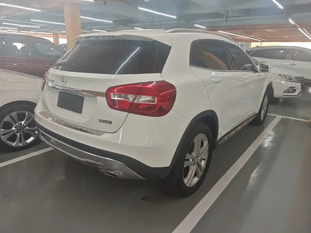 Mercedes-Benz GLA 2017