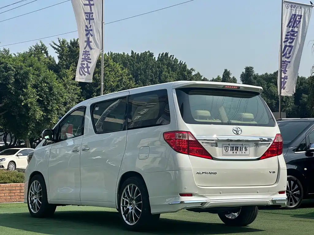 Toyota Alphard 2012 — фото 8
