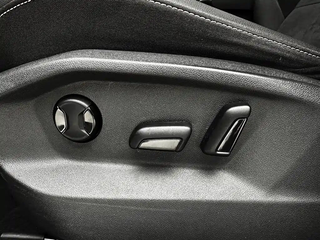 Volkswagen T-Roc 2021 — фото 23