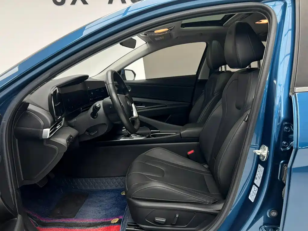 Hyundai Elantra 2022 — фото 15