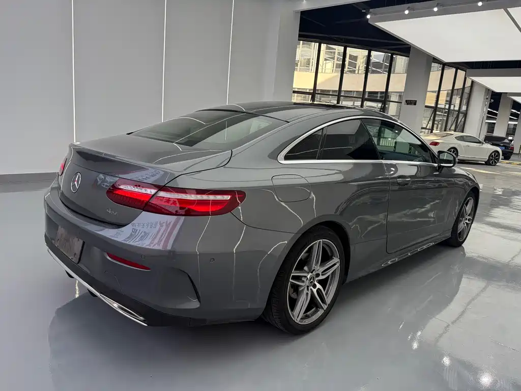 Mercedes-Benz E-Class 2018 — фото 14
