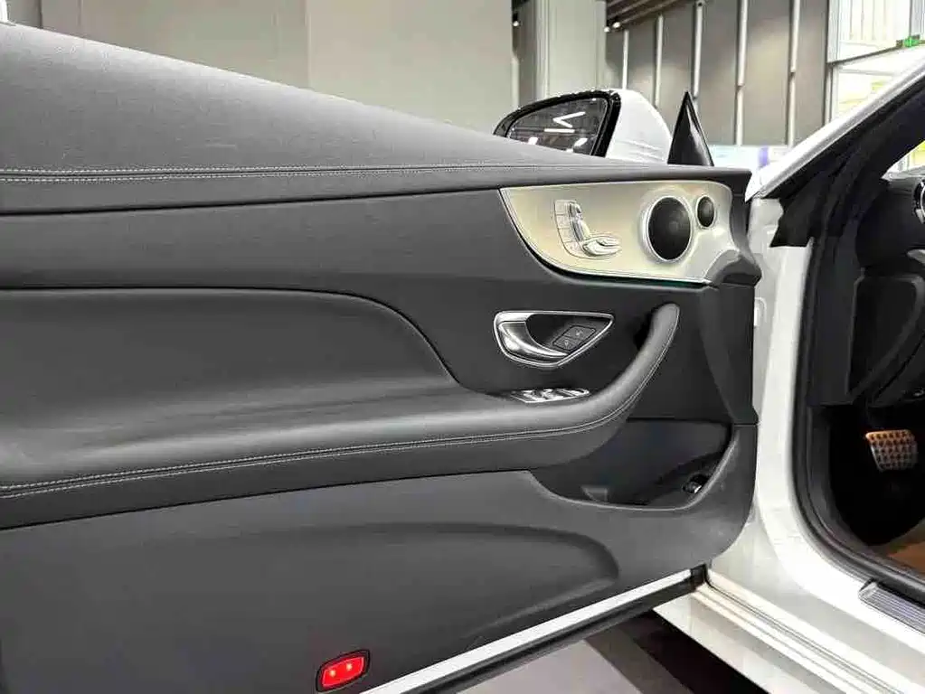 Mercedes-Benz E-Class 2020 — фото 16