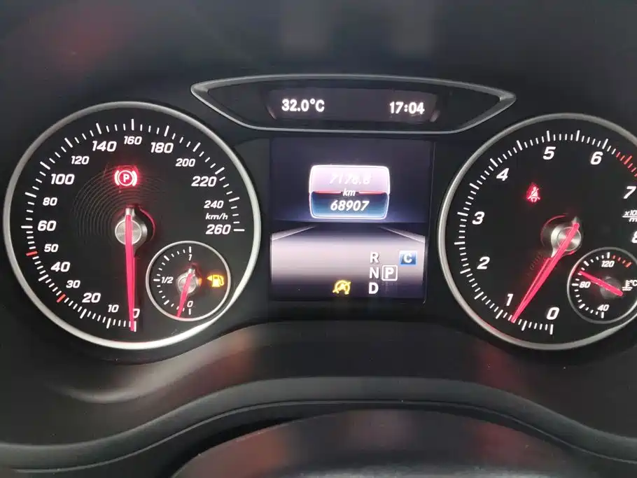 Mercedes-Benz B-Class 2017 — фото 14