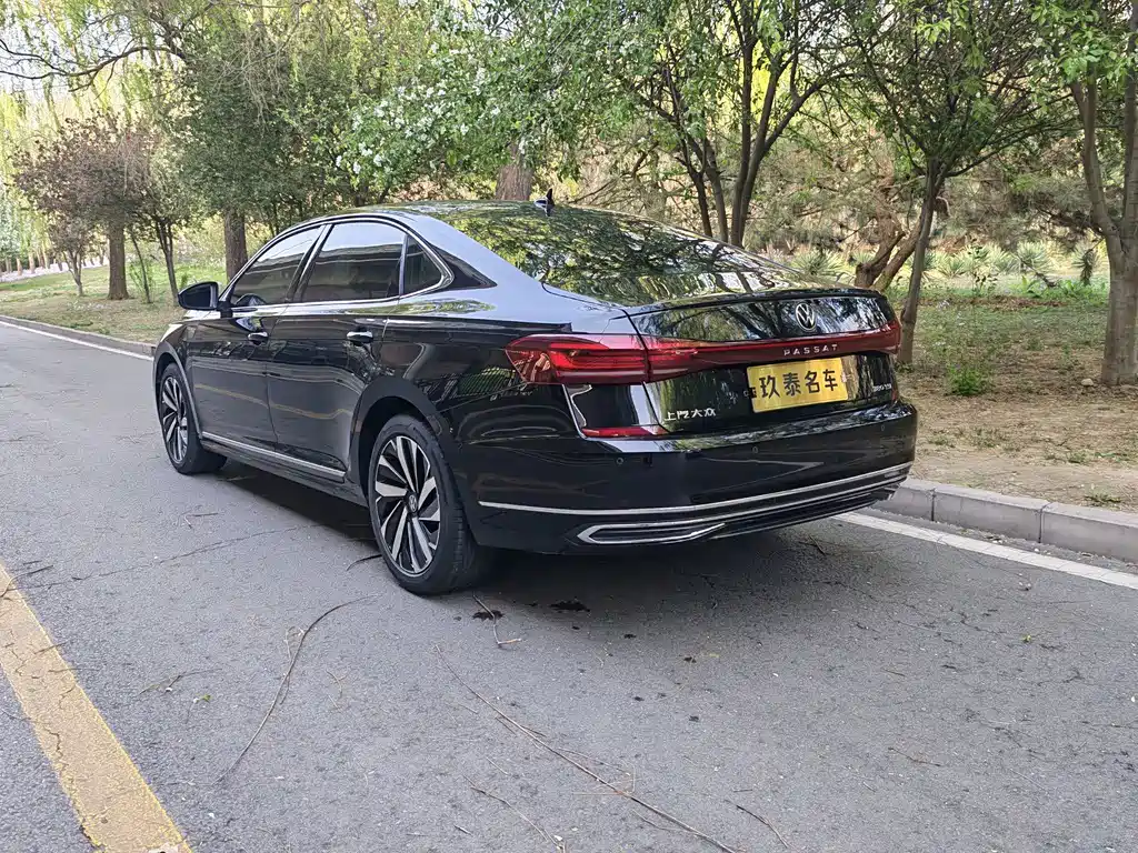 Volkswagen Passat 2025