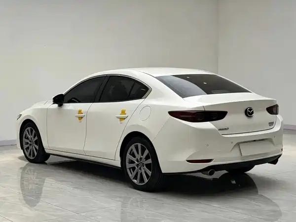 Mazda 3 Axela 2024