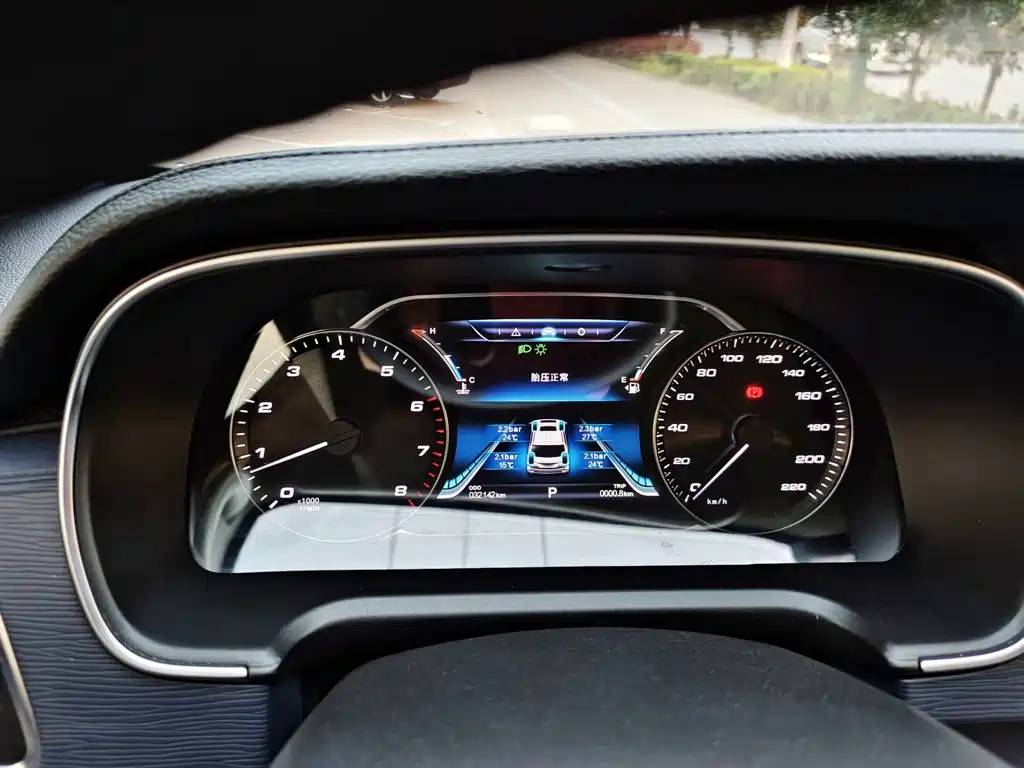 Dongfeng Fengxing M7 2022 — фото 3