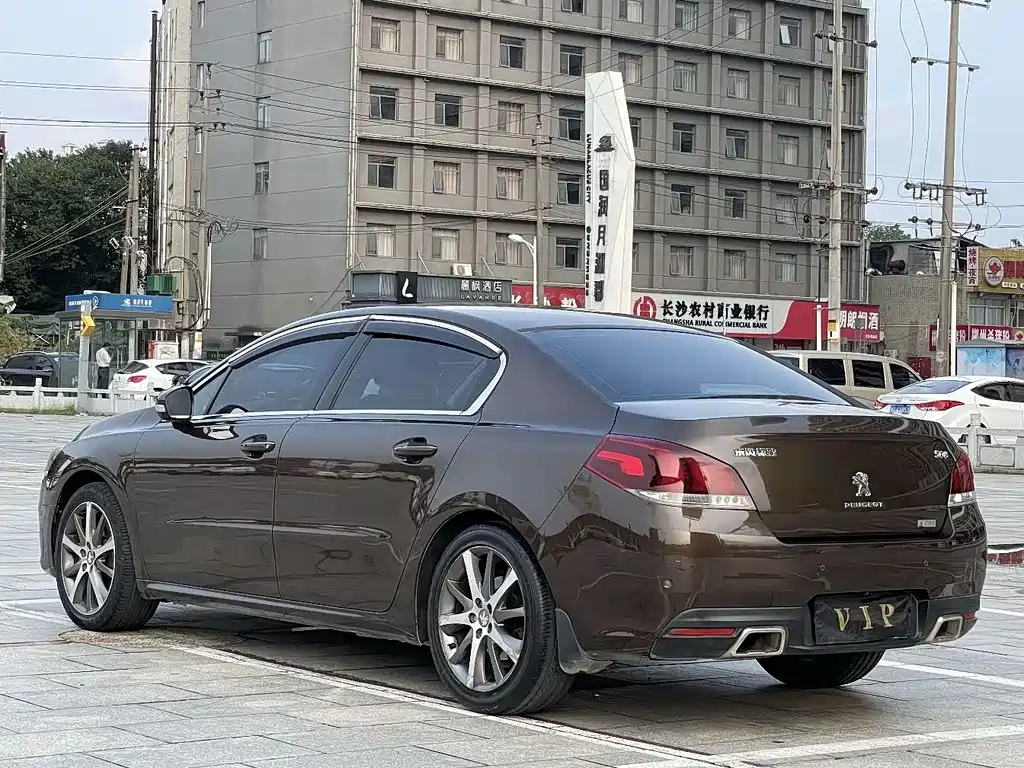 Peugeot 508 2016 — фото 7