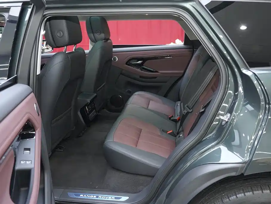 Land Rover Evoque 2025 — фото 11
